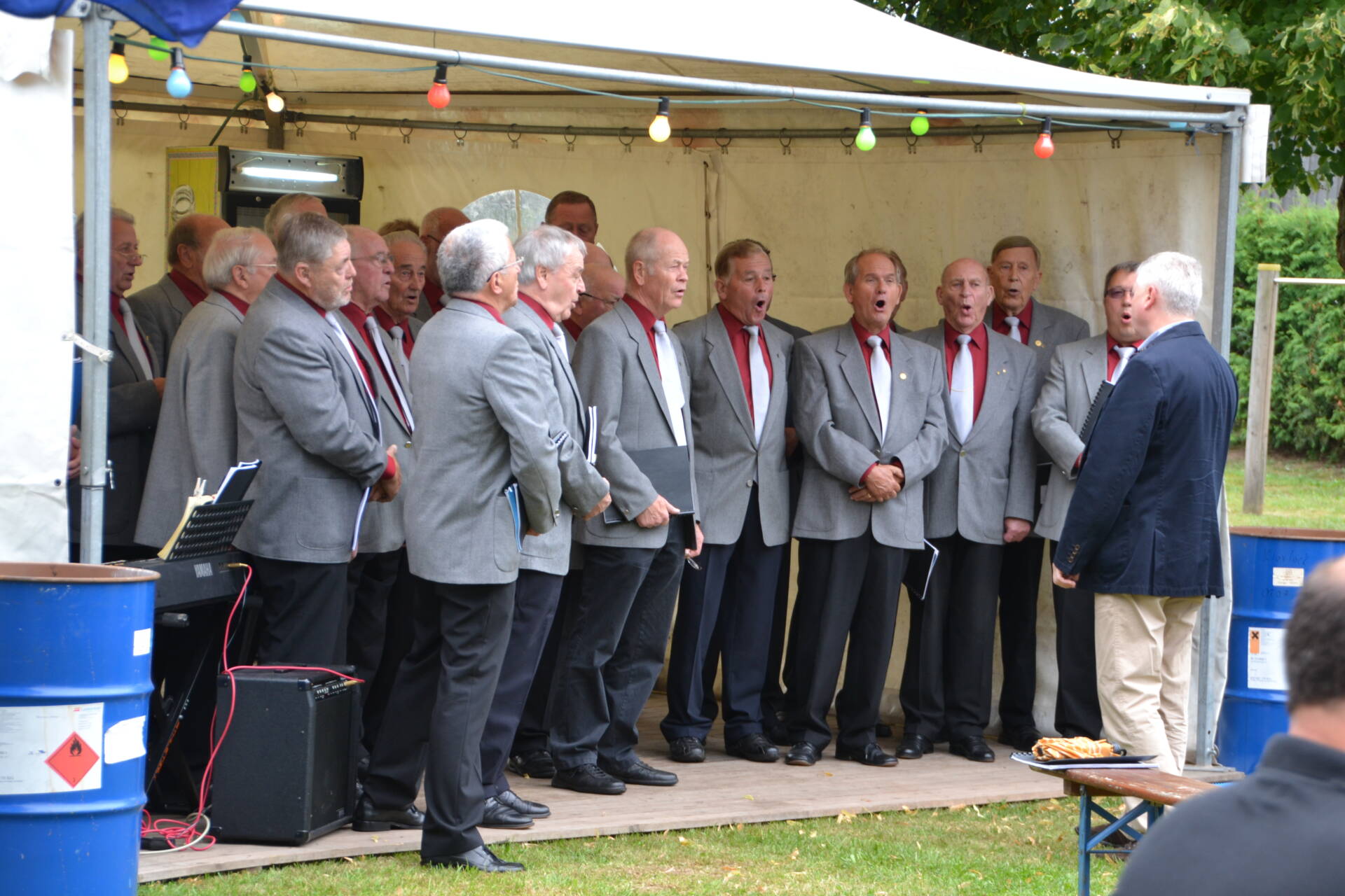 Oberntofest 2013 Medebach Besucher und Helfer