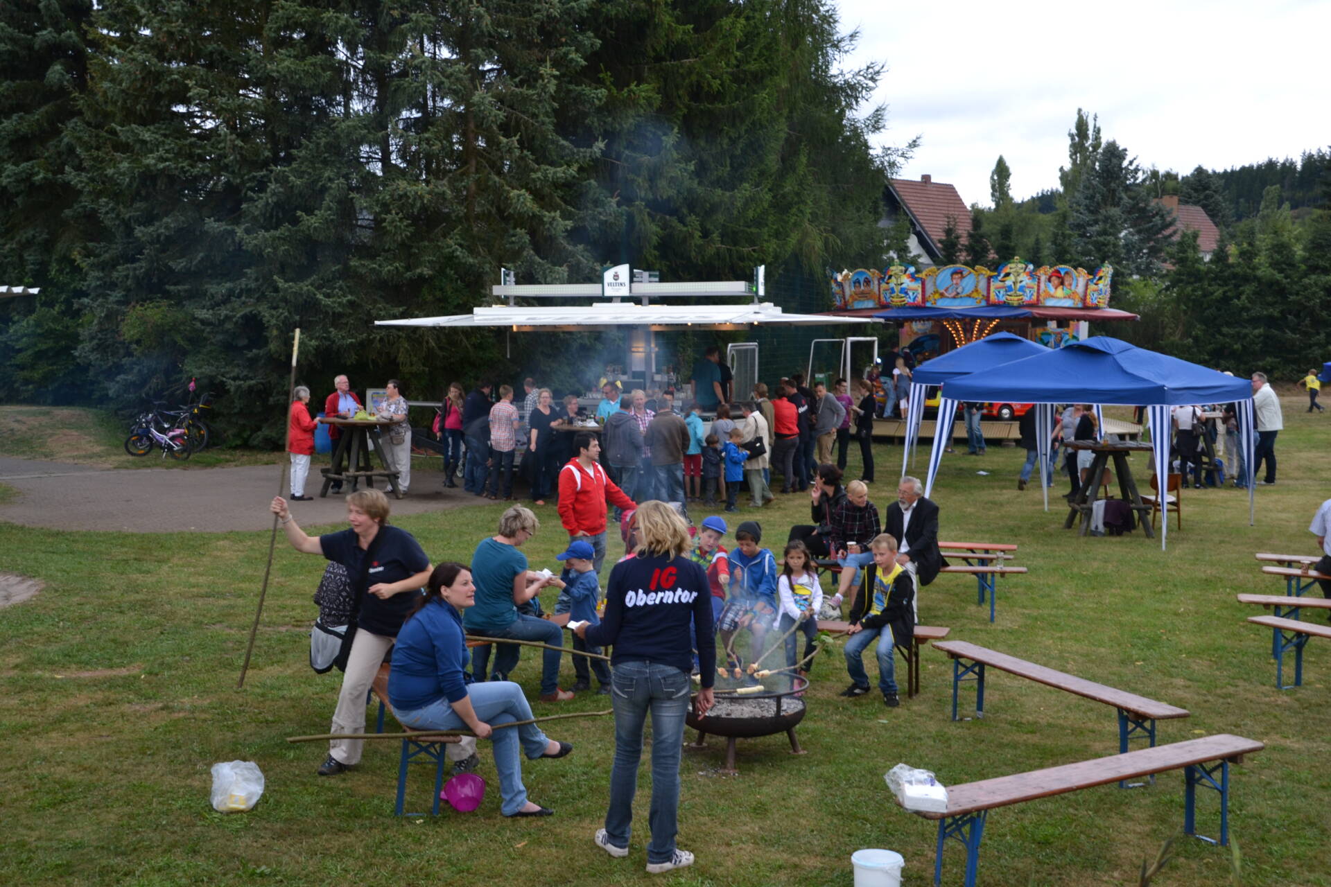 Oberntofest 2013 Medebach Besucher und Helfer