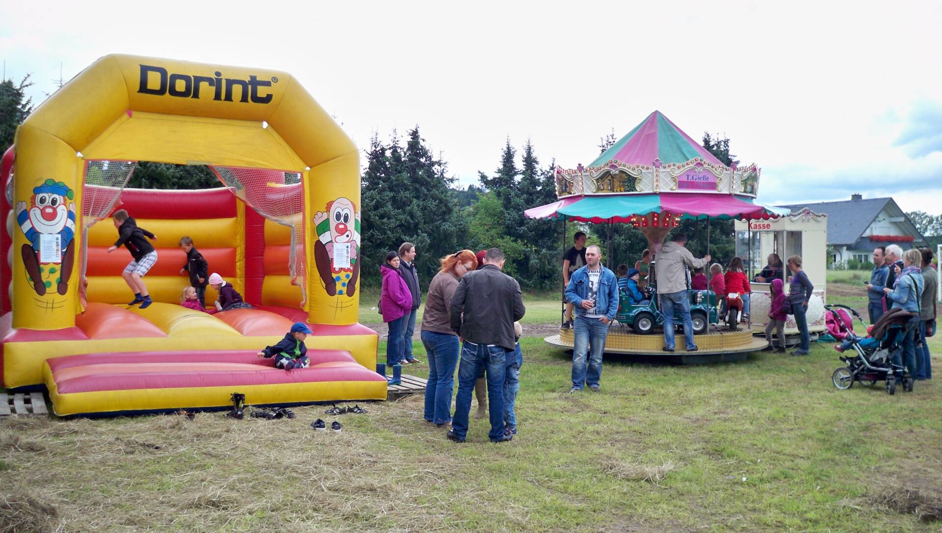 Oberntorfest Medebach Besucher und Helfer