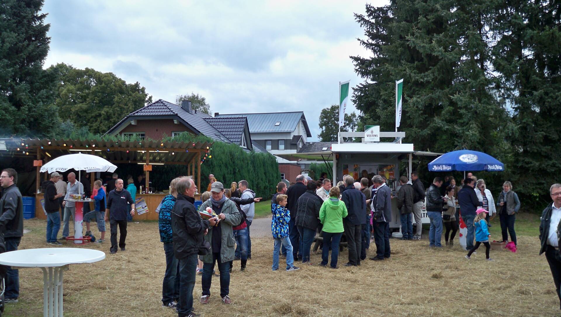 Oberntorfest Medebach Besucher und Helfer